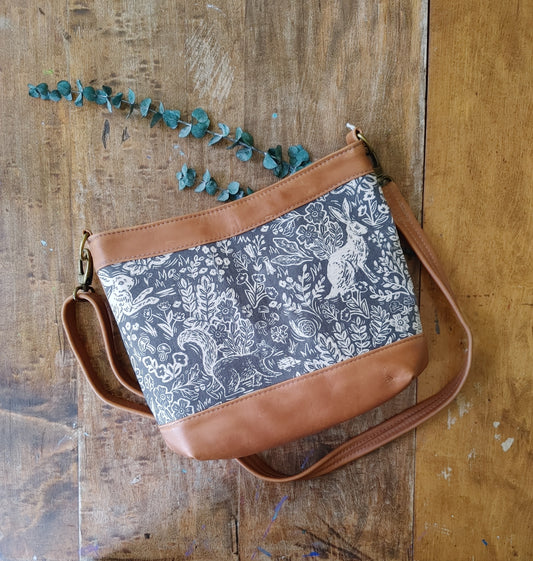 Sway Handbag in Leather and Forest