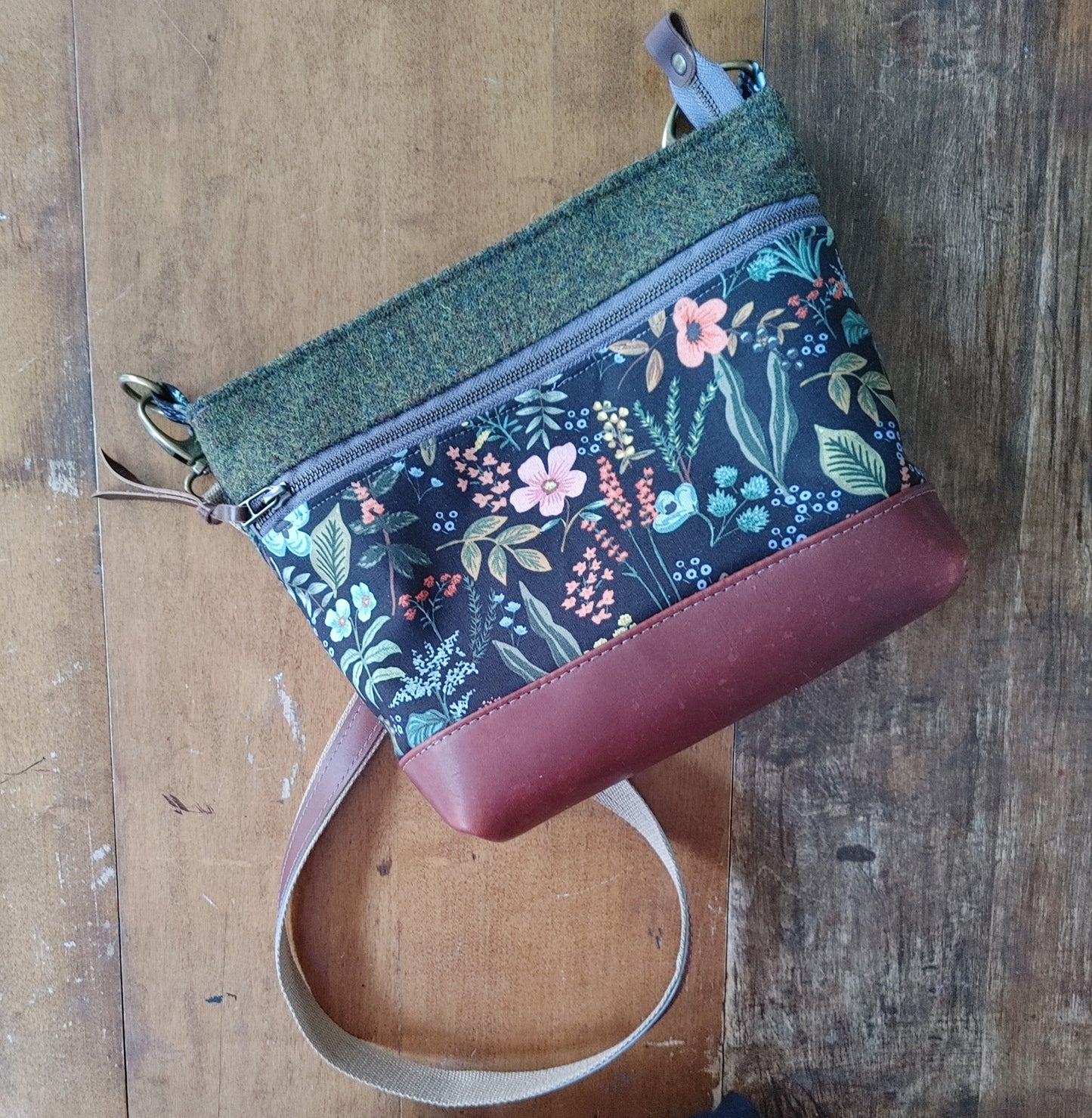 Crossbody Bag in Leather, Floral Canvas and Harris Tweed.