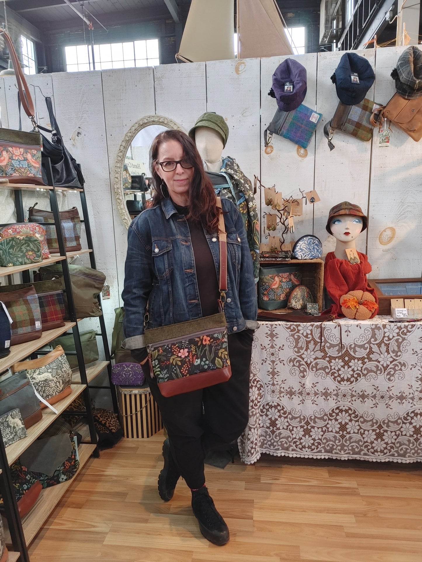 Crossbody Bag in Leather, Floral Canvas and Harris Tweed.