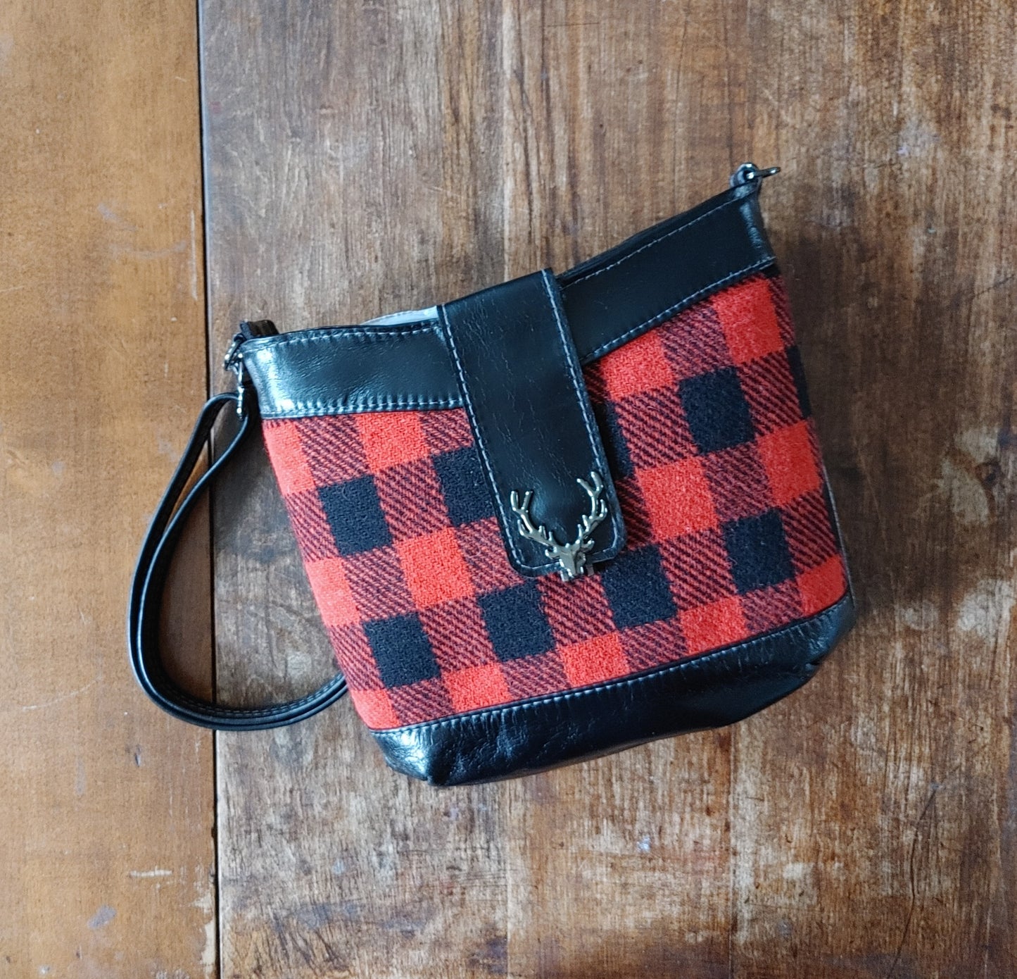Highland Swish in Leather with Rob Roy Harris Tweed
