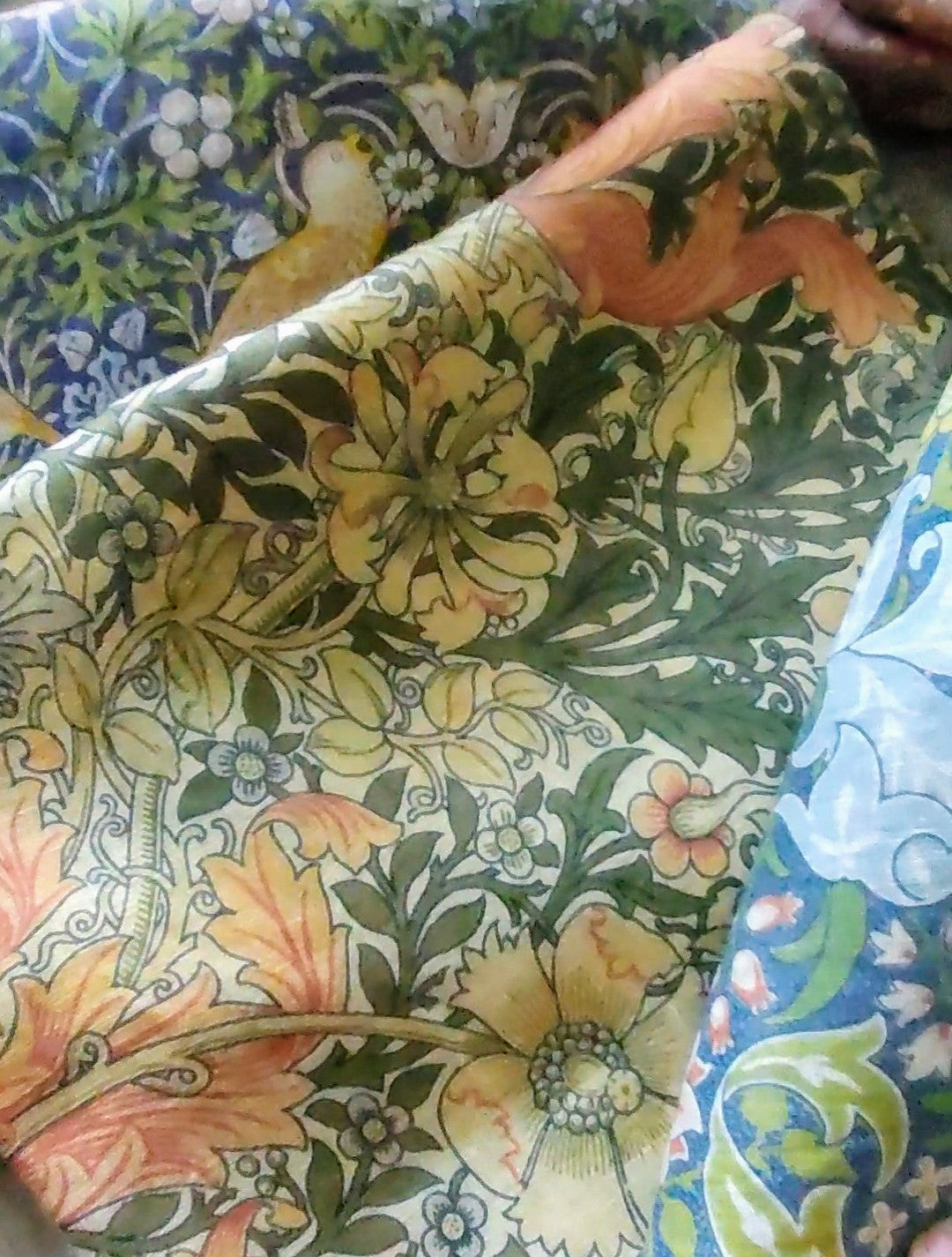 Linen Scarf: Sustainable Luxury-Morris & Co