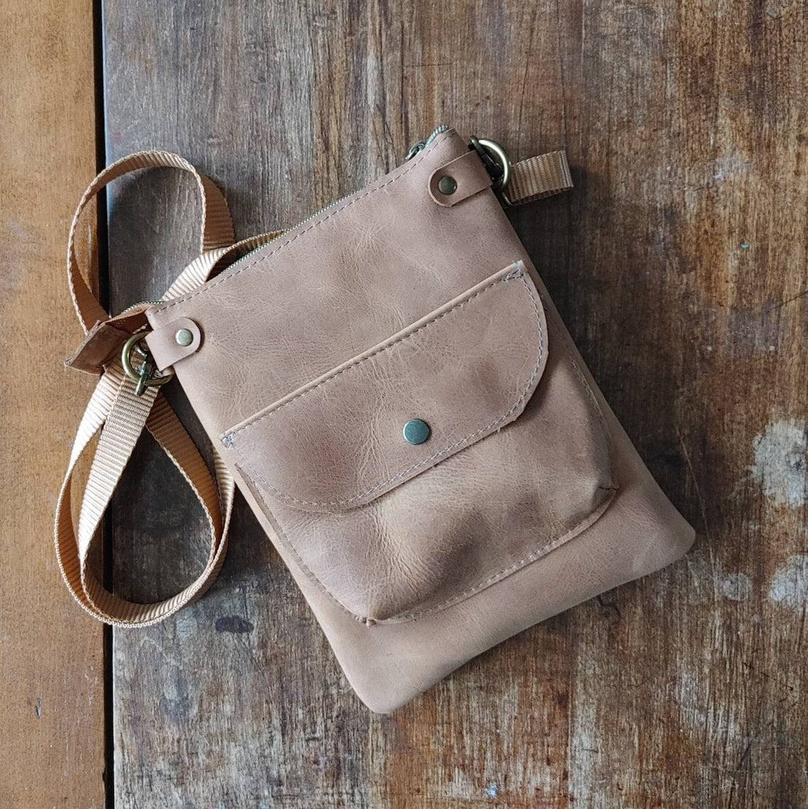 Leather Crossbody Bag with Lots of Pockets. Good for a Man Bag