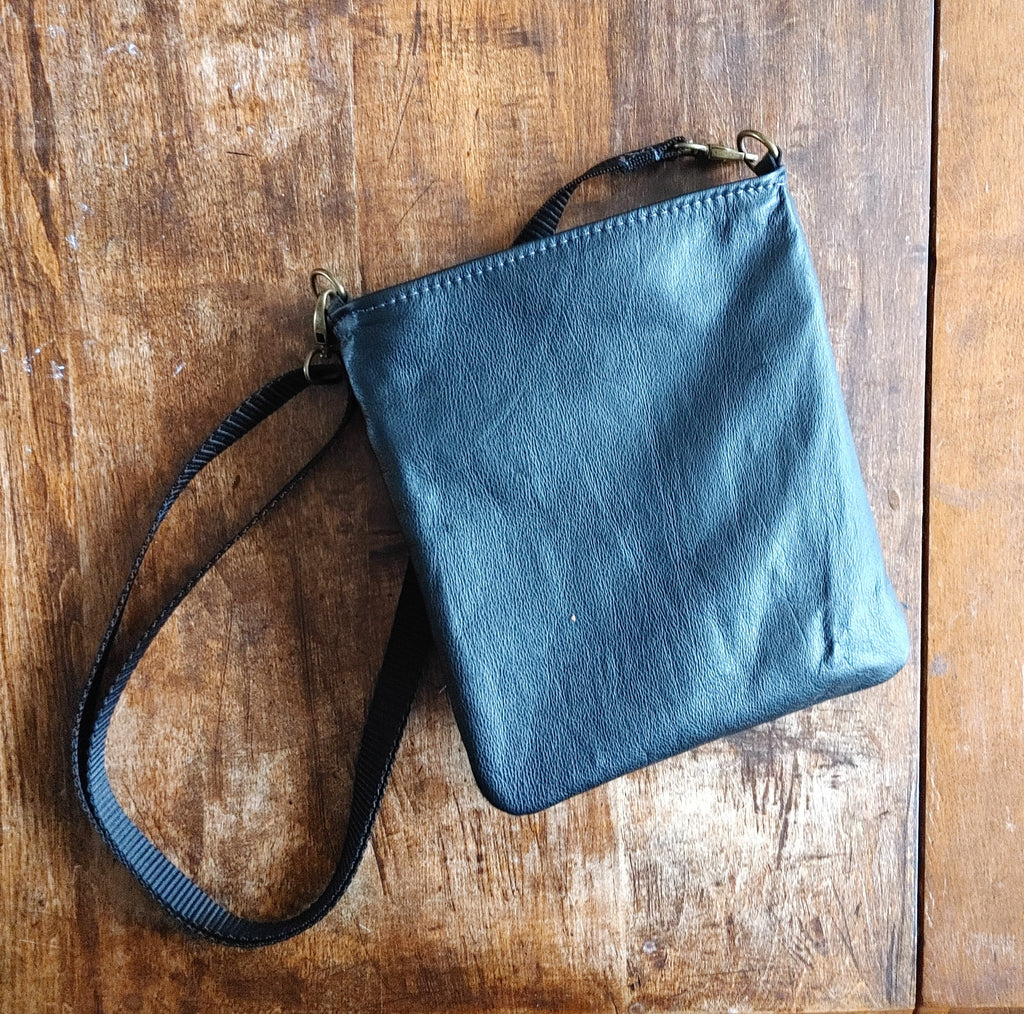 Sparrow Crossbody in Leather and Harris Tweed