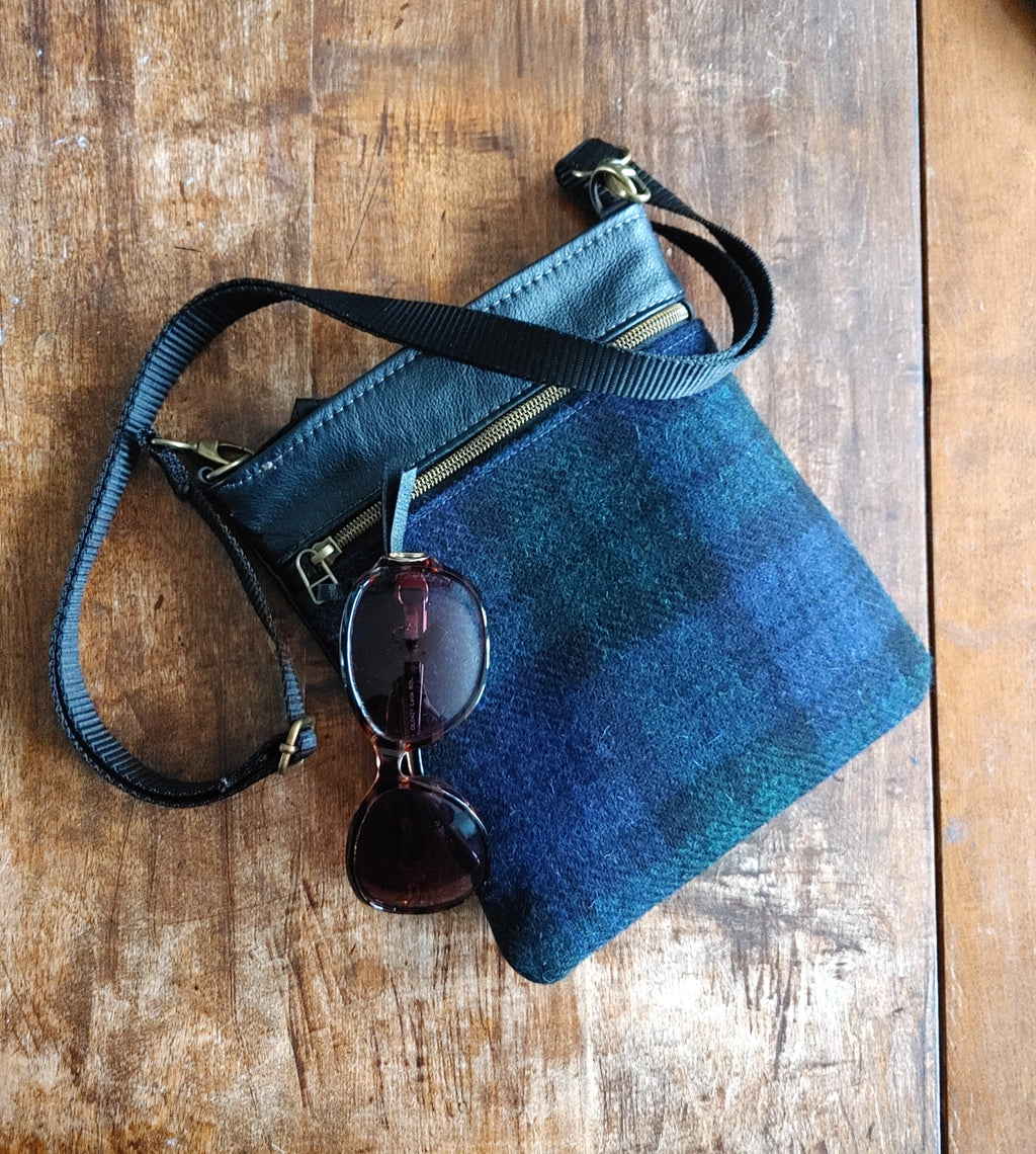 Sparrow Crossbody in Leather and Harris Tweed