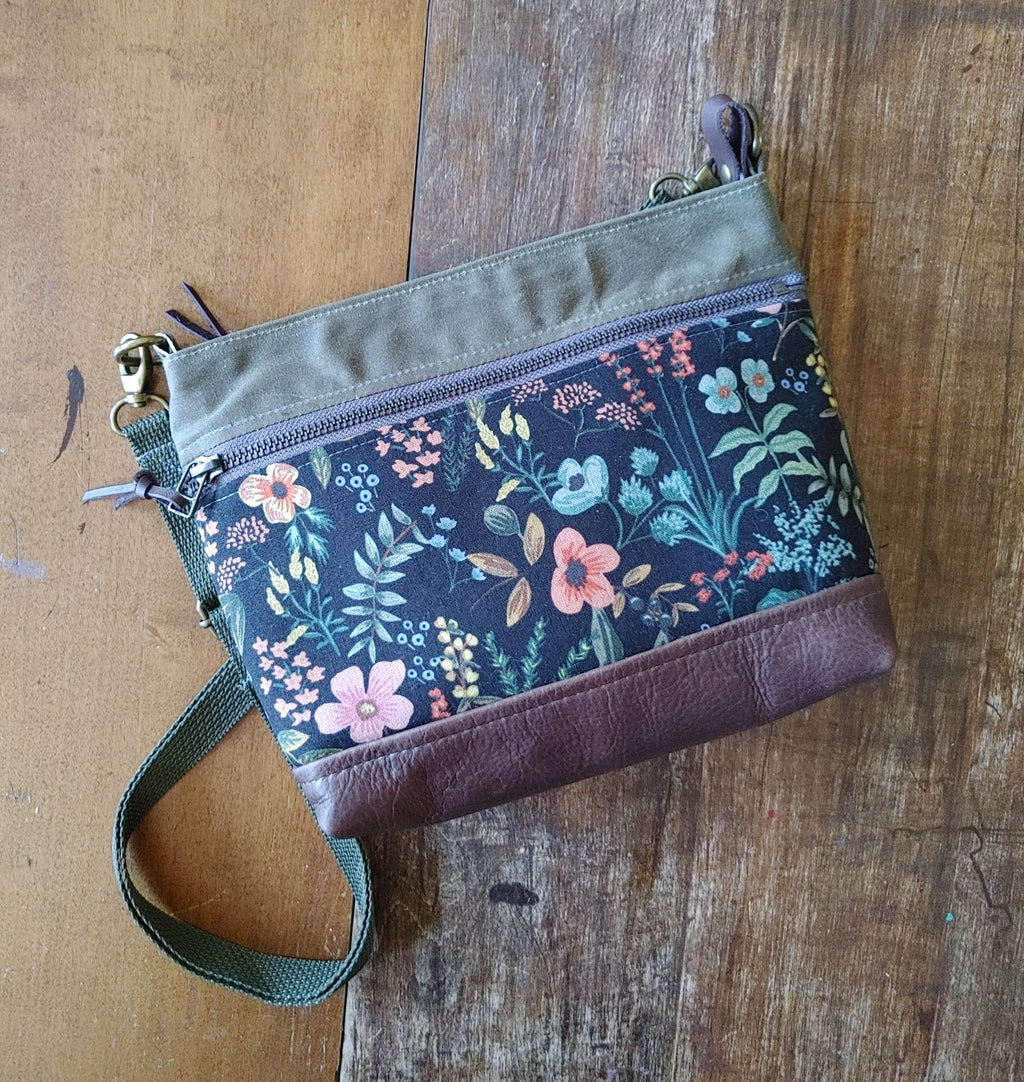 A Crossbody North Star Bag in Waxed Canvas and Leather