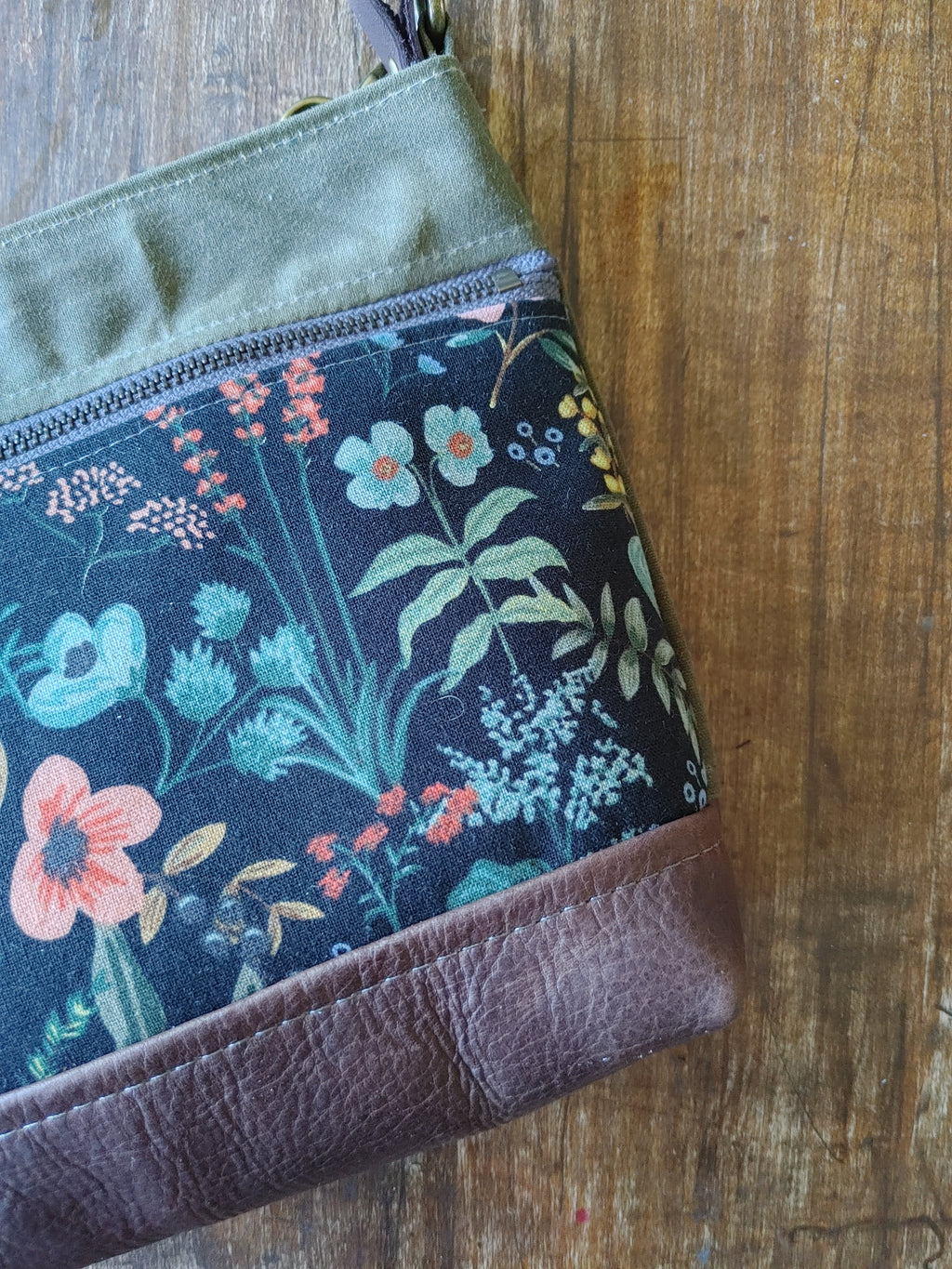 A Crossbody Star Bag in Waxed Canvas and Leather