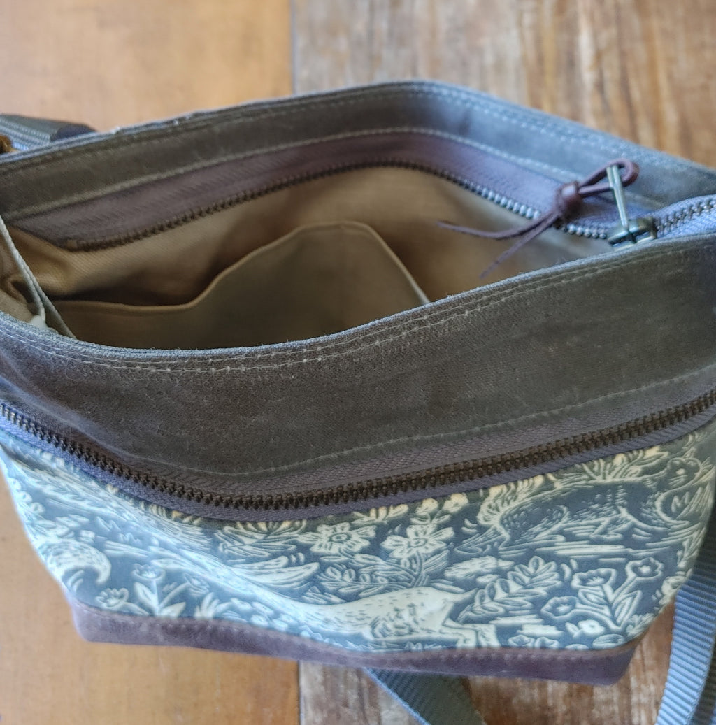 A Crossbody Star Bag in Waxed Canvas and Leather