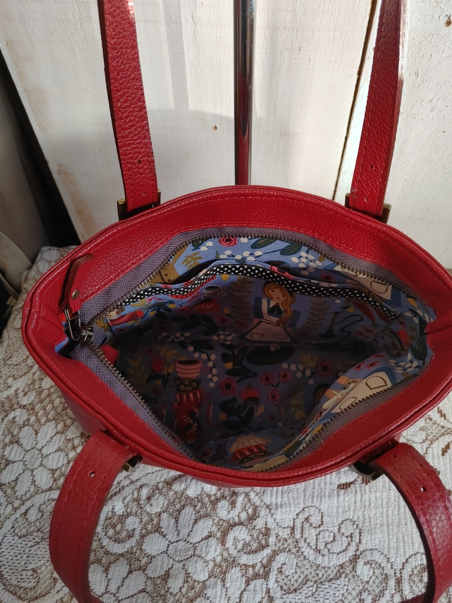 Handbag in Cherry Red Pebbled Leather