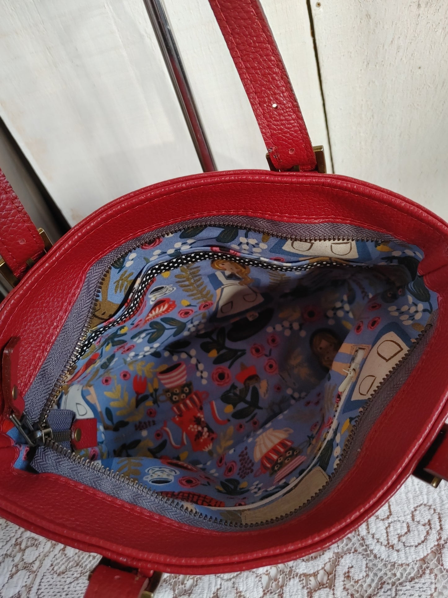 Handbag in Cherry Red Pebbled Leather