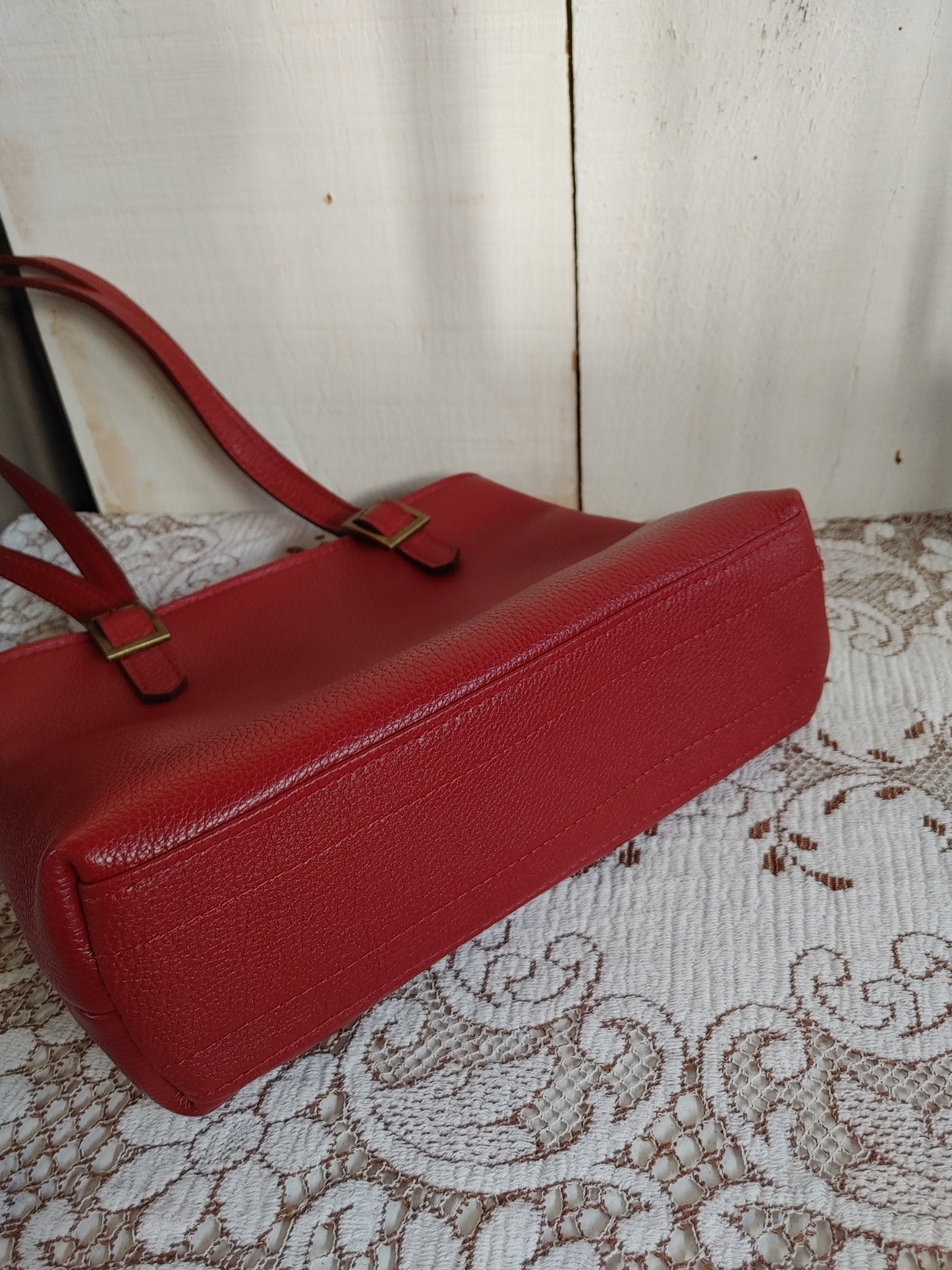 Handbag in Cherry Red Pebbled Leather