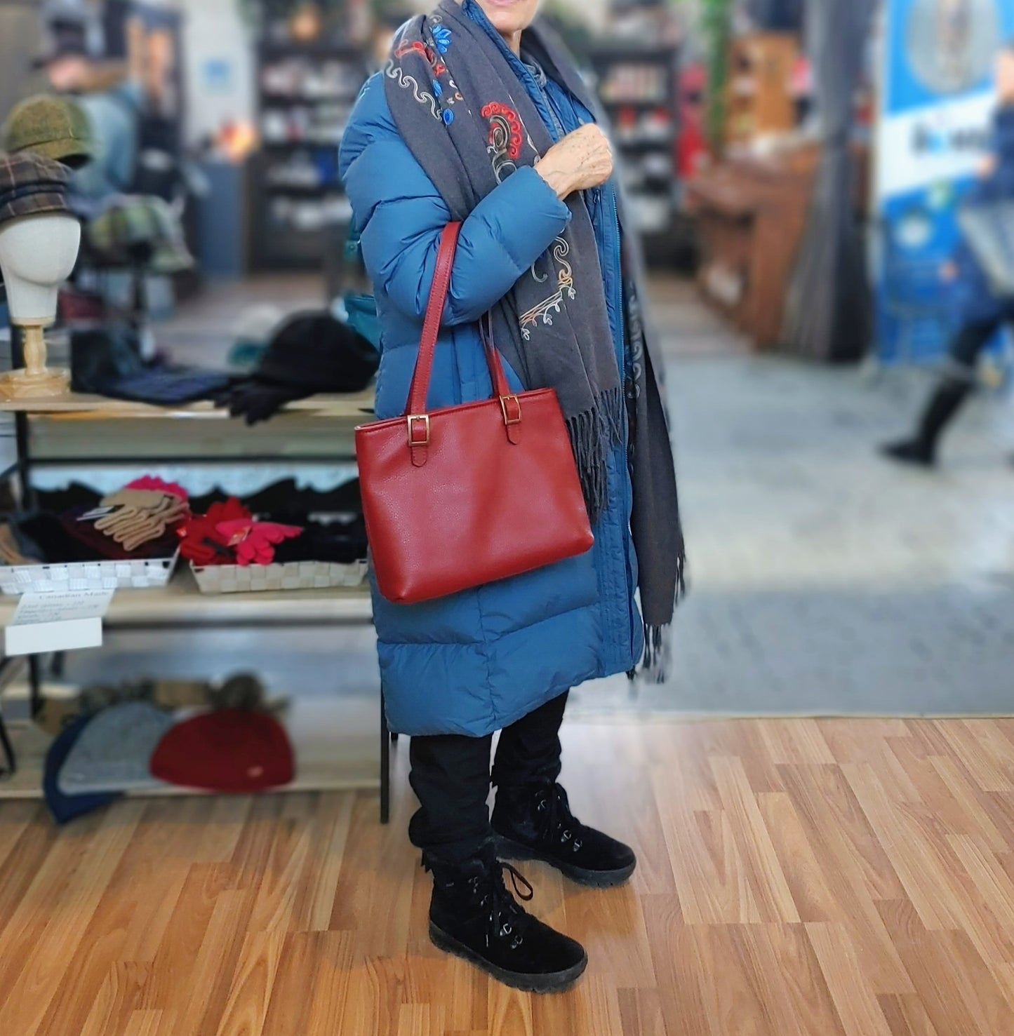 Handbag in Cherry Red Pebbled Leather