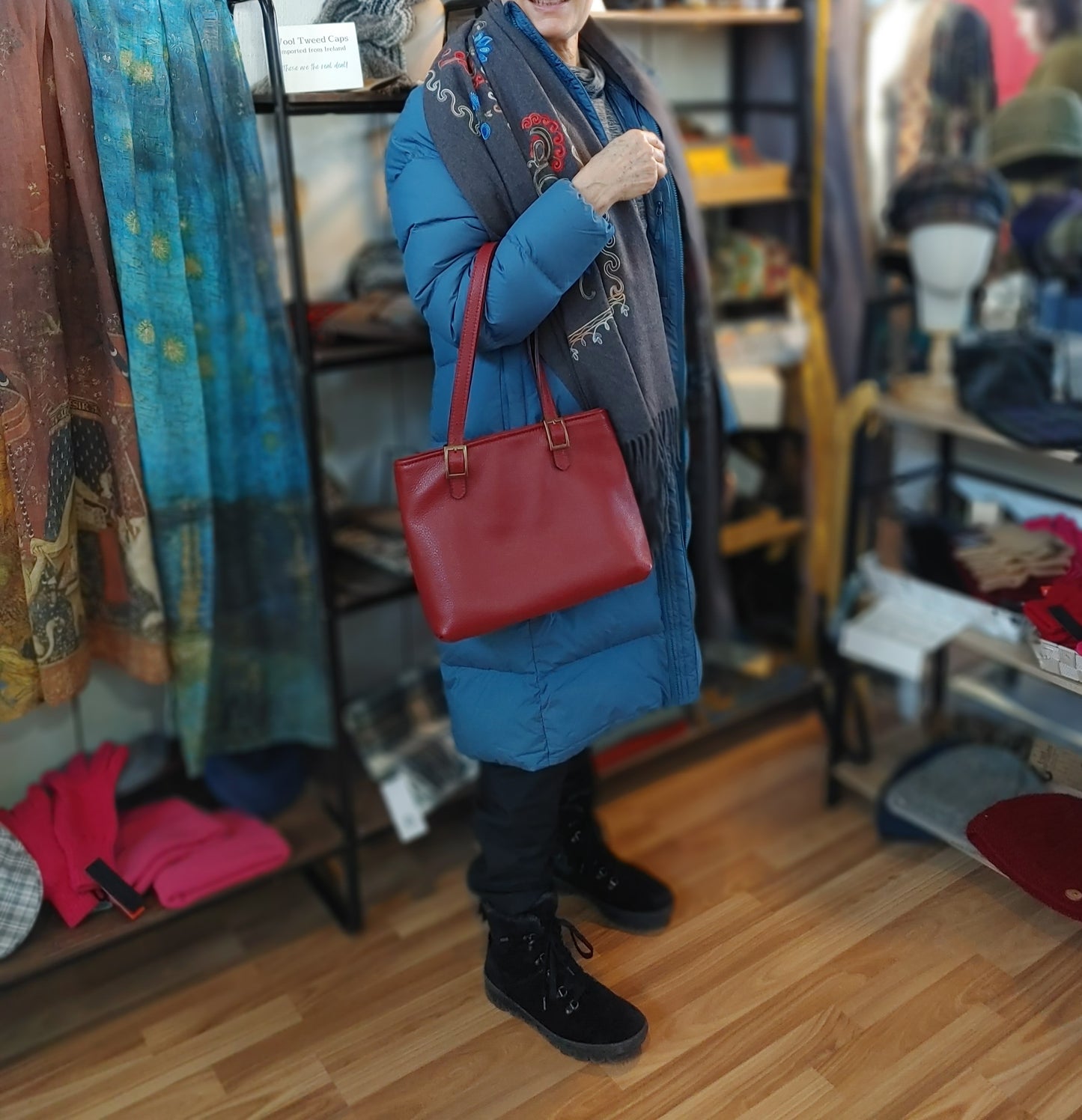 Handbag in Cherry Red Pebbled Leather