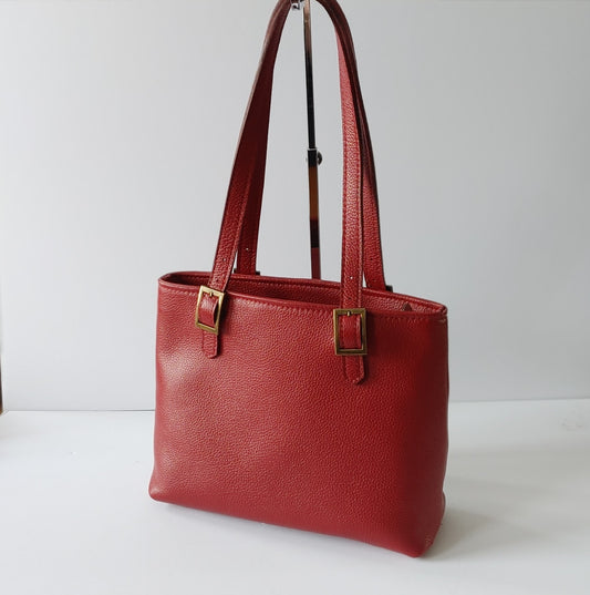 Handbag in Cherry Red Pebbled Leather