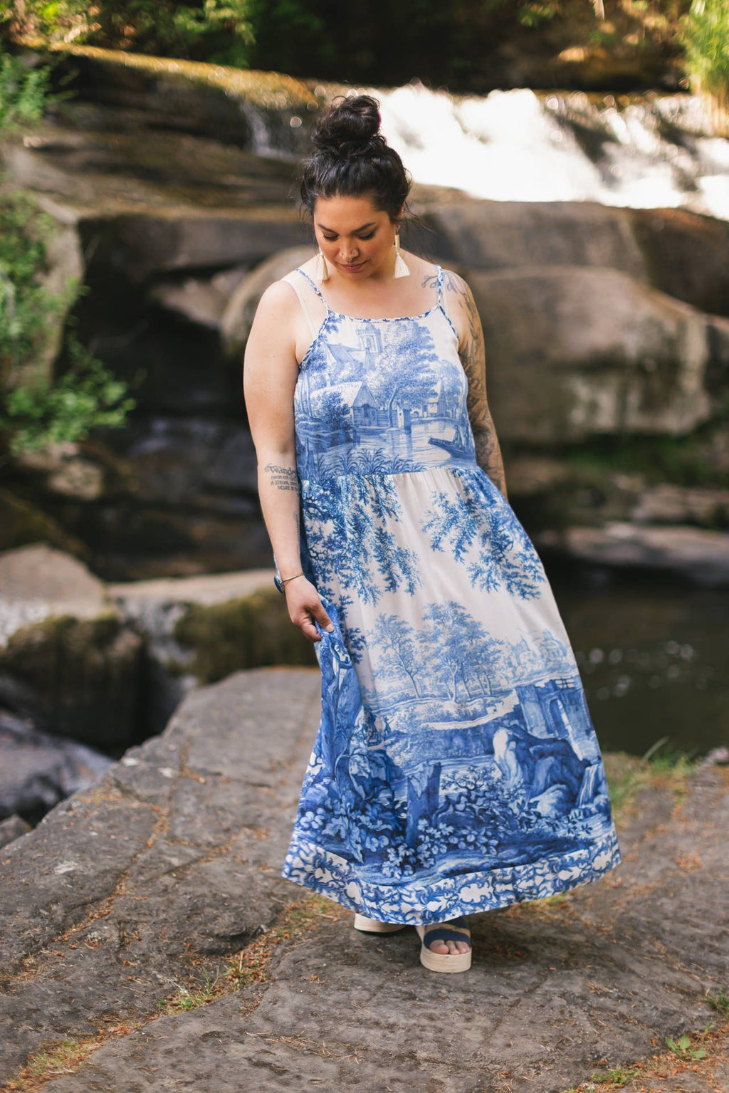 Let The Light In Bohéme Long Maxi Slip Dress w Delft Print: L/XL (fits approx. size 12-16)