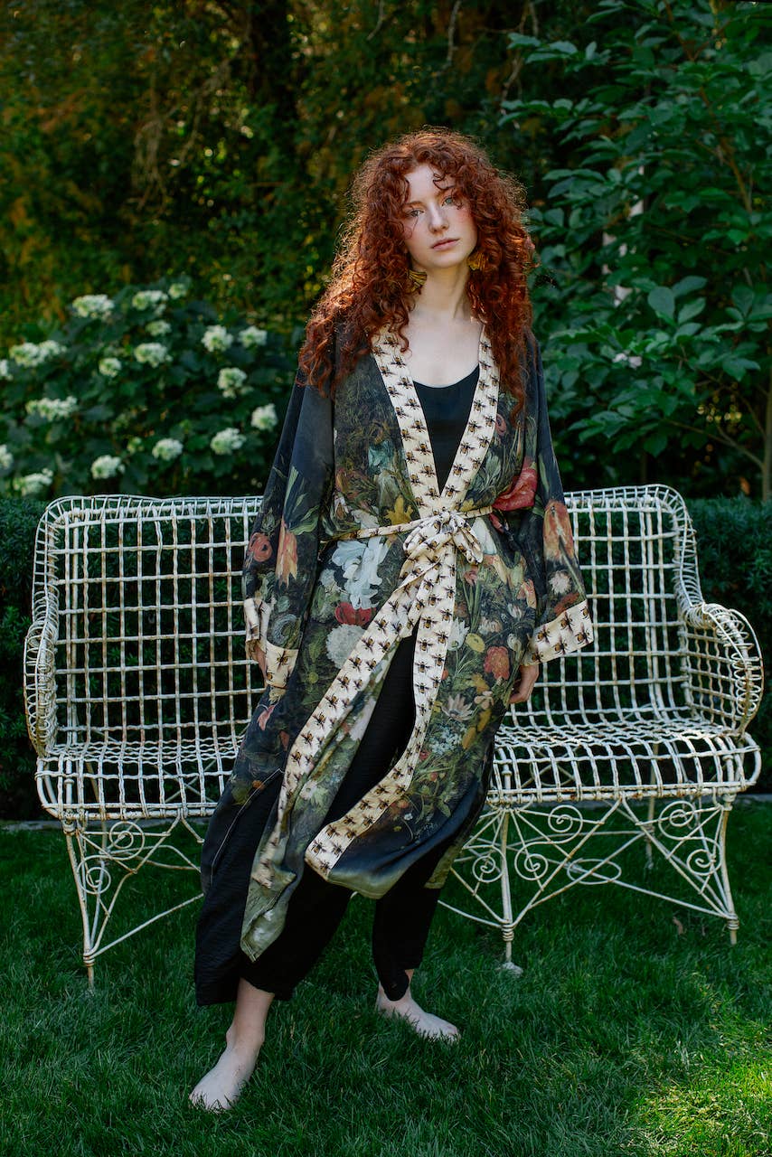 Market of Stars Duster- I Dream In Flowers Bamboo Duster  Robe with Bees