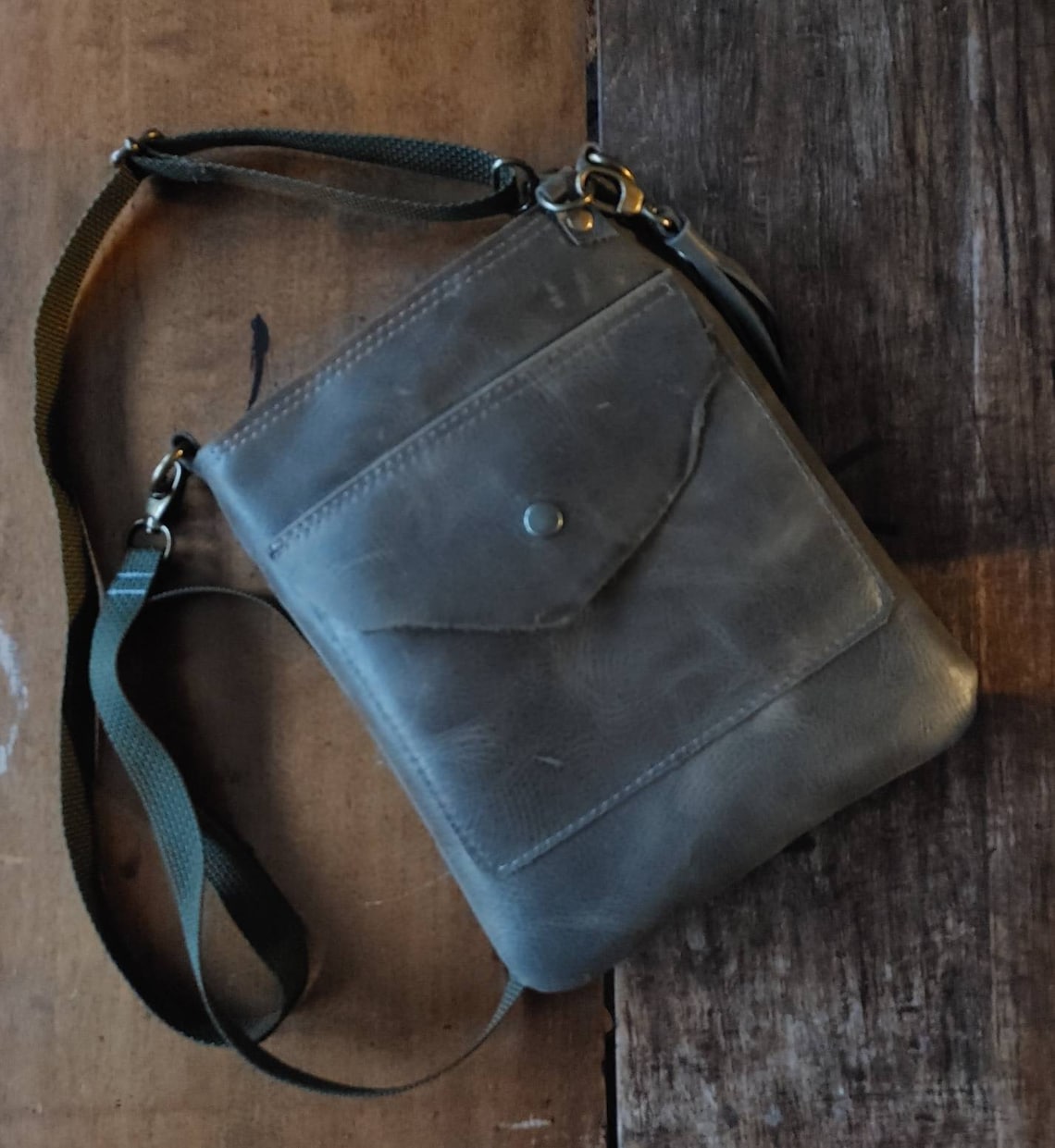 Leather Crossbody Bag with Lots of Pockets. Good for a Man Bag