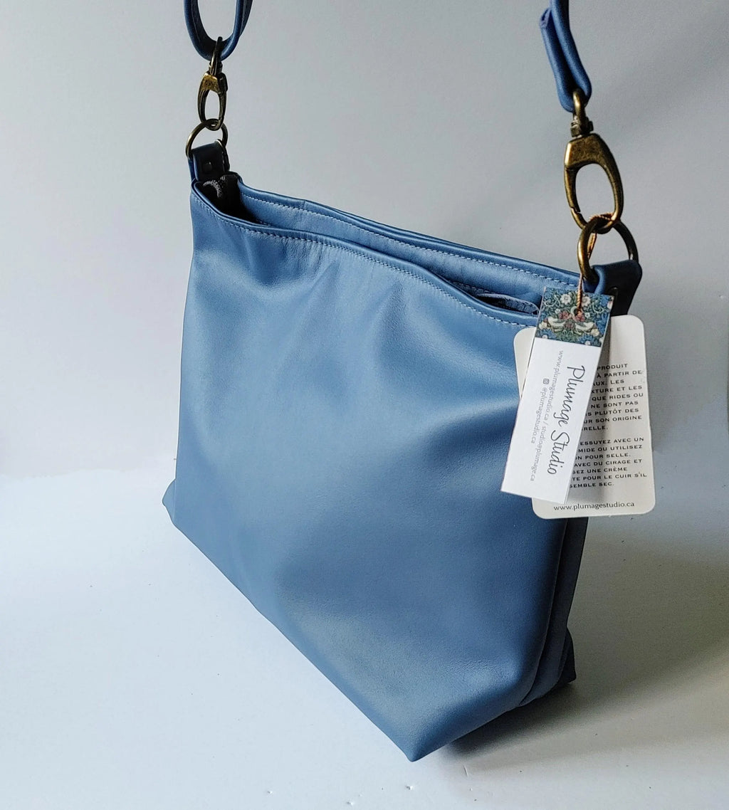 Big Slouchy Style Zippered Handbag in Leather