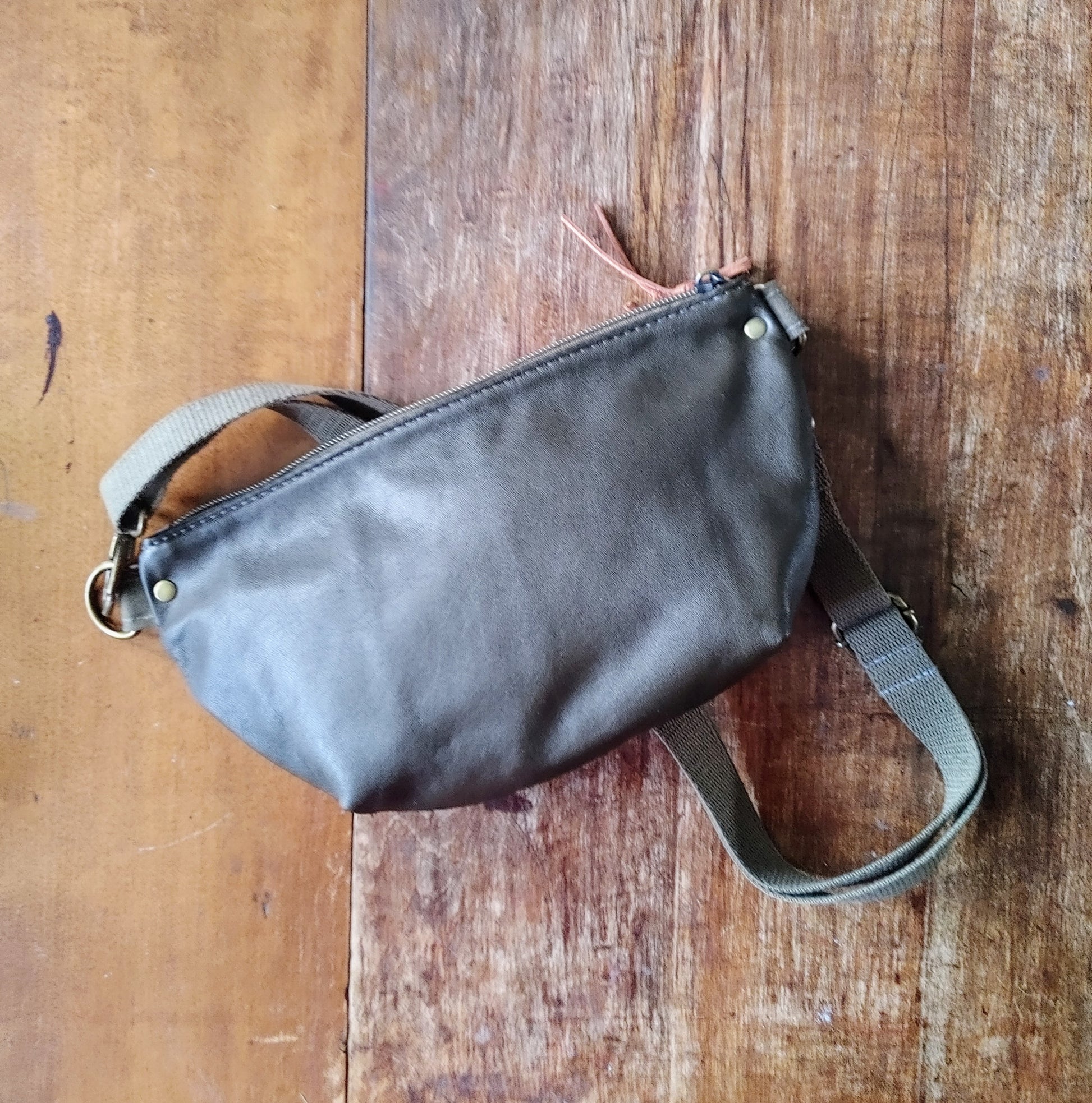 Belt Bag / Hip Pack Large Capacity in Olive Leather and Dark Autumn Harris Tweed