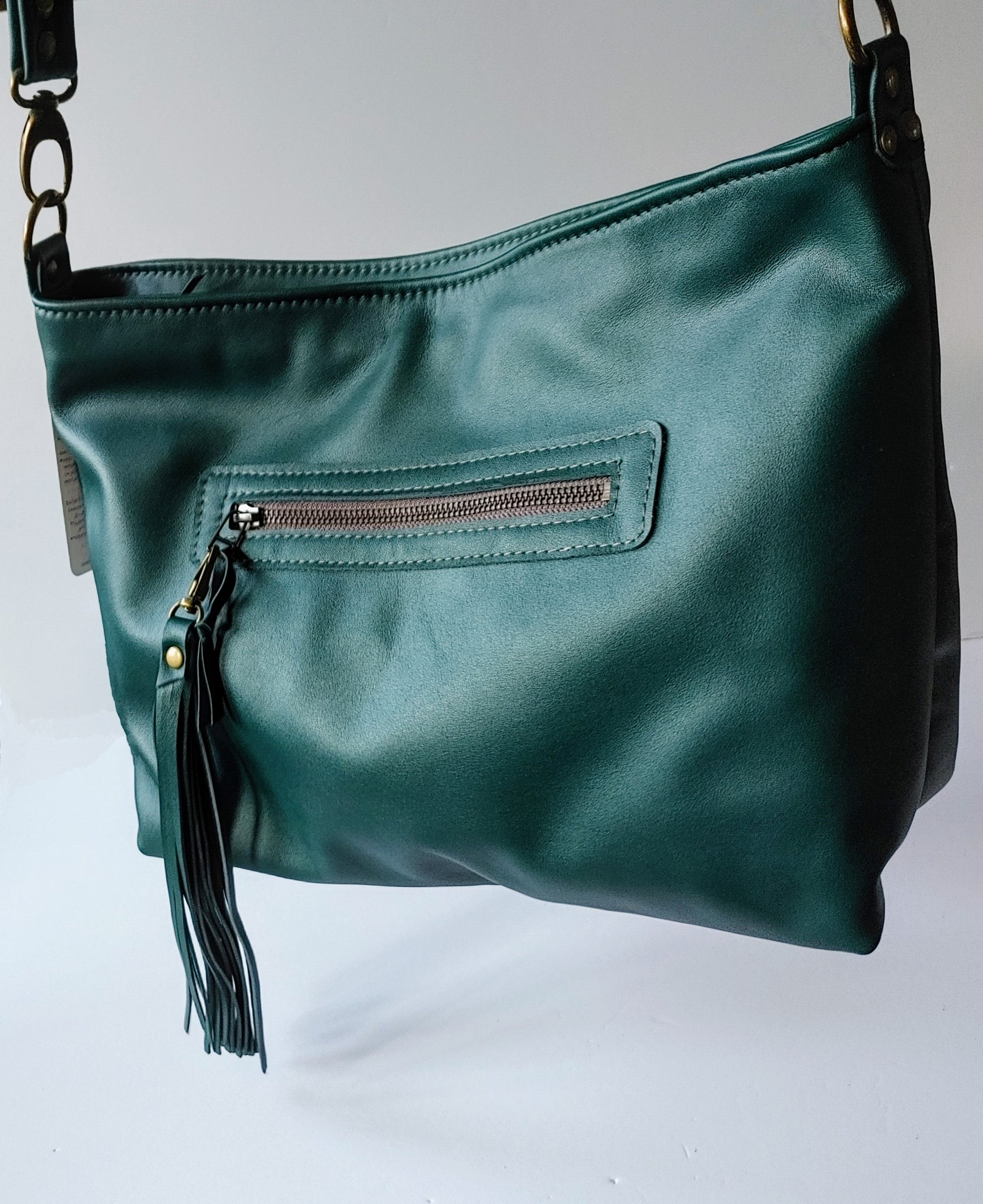 Big Slouchy Style Zippered Handbag in Leather