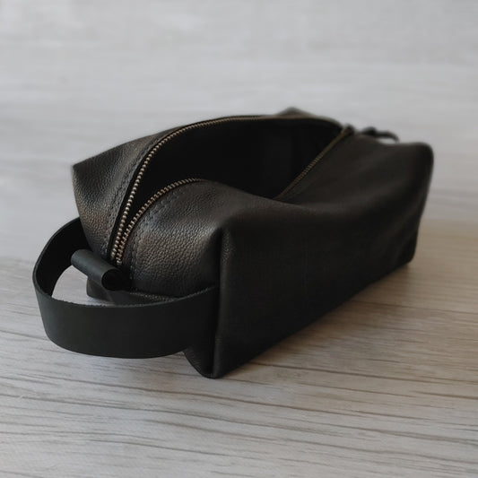 Shaving Kit, Dopp Kit, Travel Bag, Wash Bag, Zippered Ditty Bag, Makeup Bag. Handmade in Canada