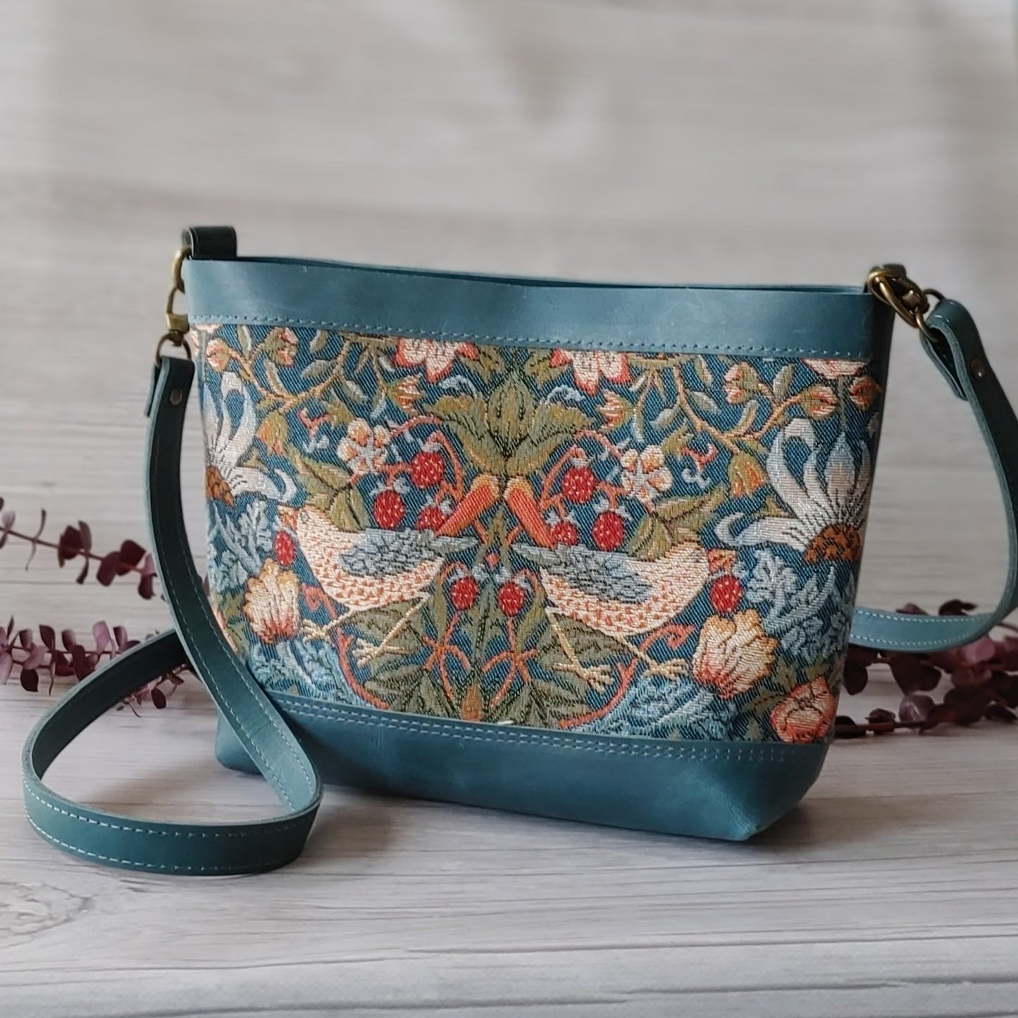 Handbag in leather with panel of Strawberry Thief by William Morris tapestry. Made in Canada by Plumage Studio Accessories