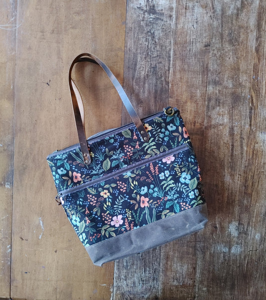 Large Zippered Tote Bag in Linen Print and and Waxed Canvas