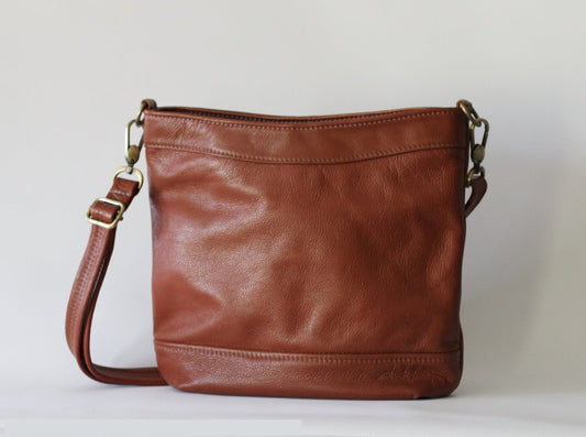 Sway Handbag in Leather