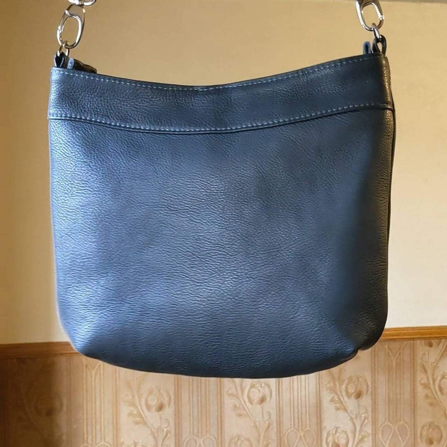 Sway Handbag in Leather